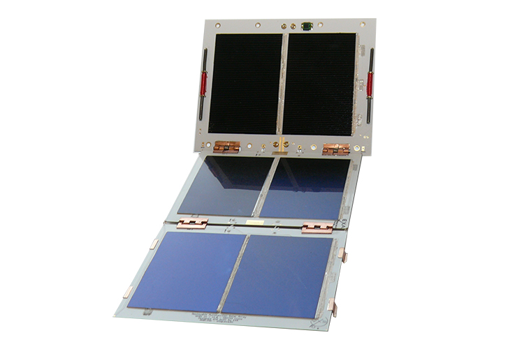 EXA DMSA – 展開型多機能ソーラーアレイ