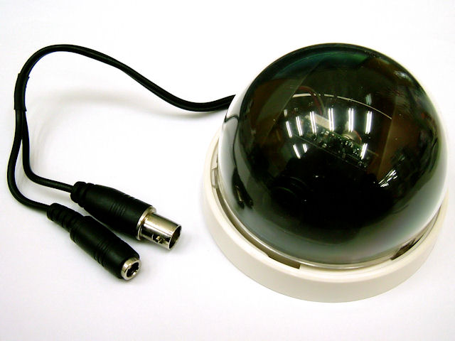 ドーム型カラーカメラ 1/3インチ 40万画素CCD