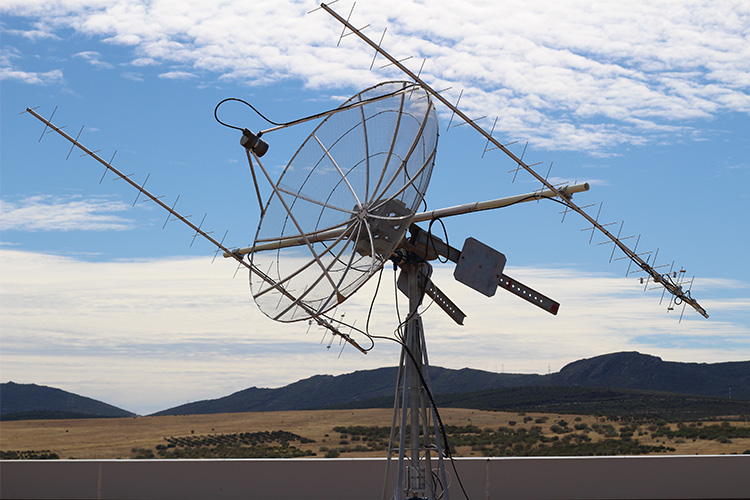 宇宙・地上通信設備