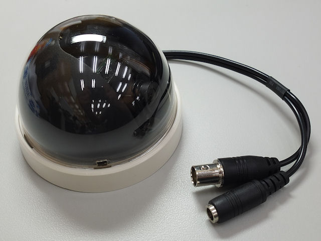 ドーム型カラーカメラ 1/4インチ 25万画素CCD