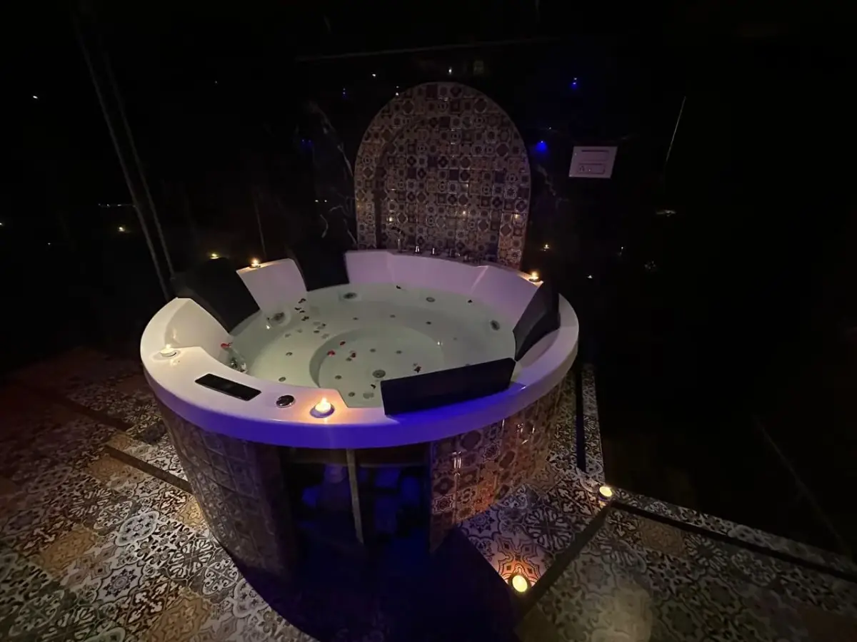 Royal Tree Spa In Kandivali East spa in Kandivali East
