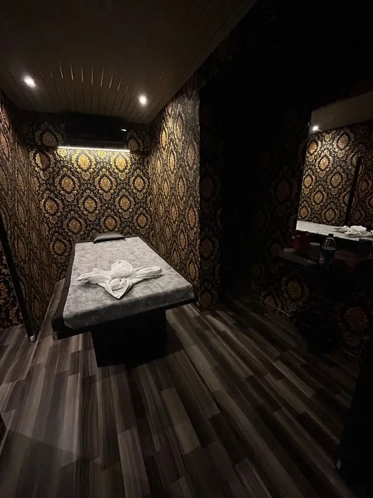 Moksh Thai Spa In Kandivali East spa in Kandivali East