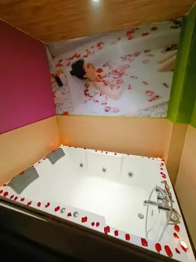 Touch Me Spa spa in Goregaon West