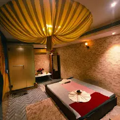 Sulis Spa spa in Vile Parle East