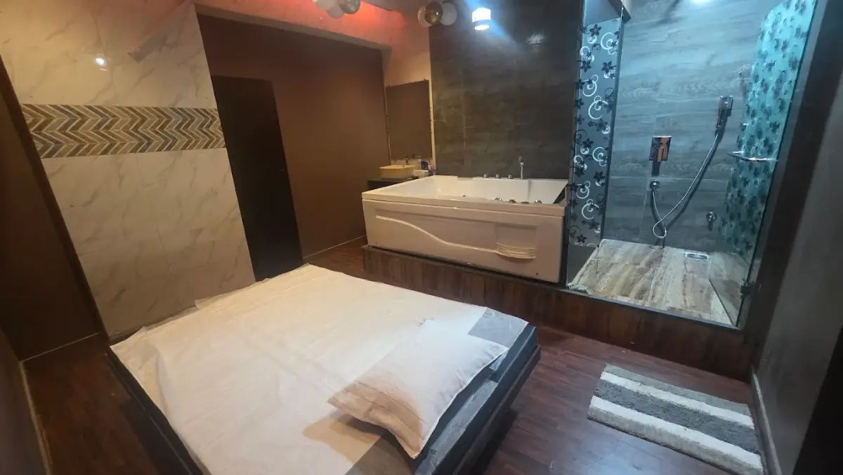Golden Leaf Spa Dadar spa in dadar