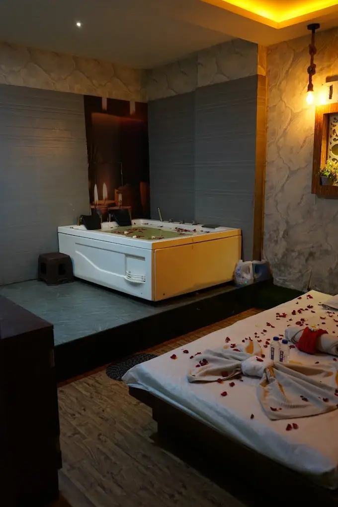 crystal spa  spa in Dombivli