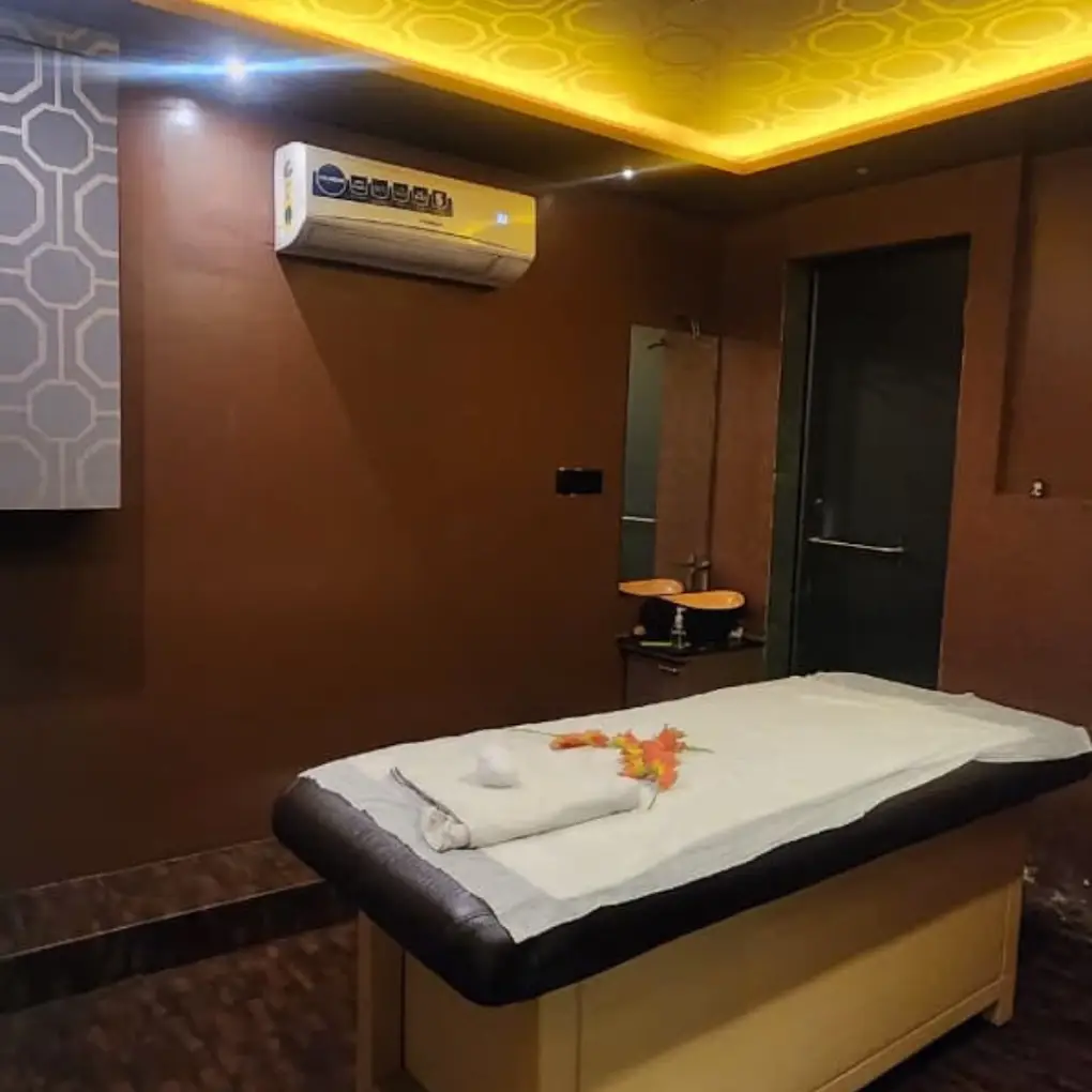 Amora Luxury Spa vashi spa in vashi