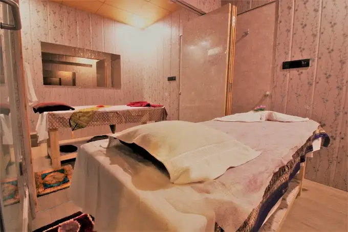 Spa Cottage spa in Surat