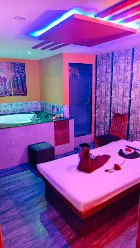 Royal Oak Spa Vadodara spa in Vadodara