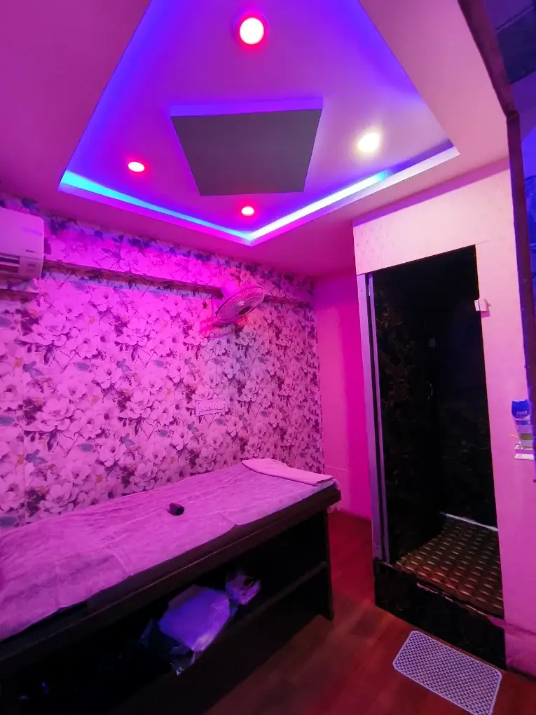 GOLDEN SPA spa in Pratap Nagar
