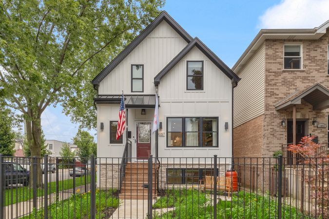 1-4057NDrakeAve2