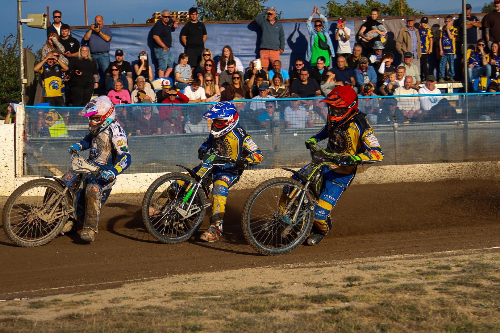 King leads the way as Gladiators edge Poole in a proper home meeting — photo 2