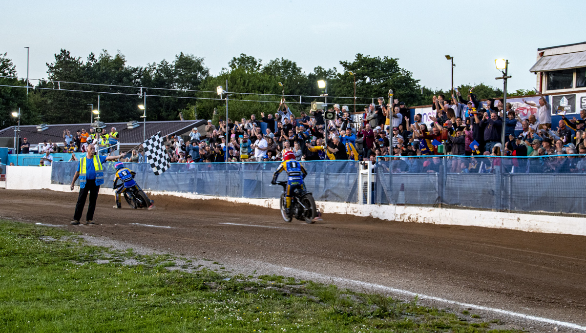 Zischke steps in for Barker as Plymouth switch to rider replacement for King
