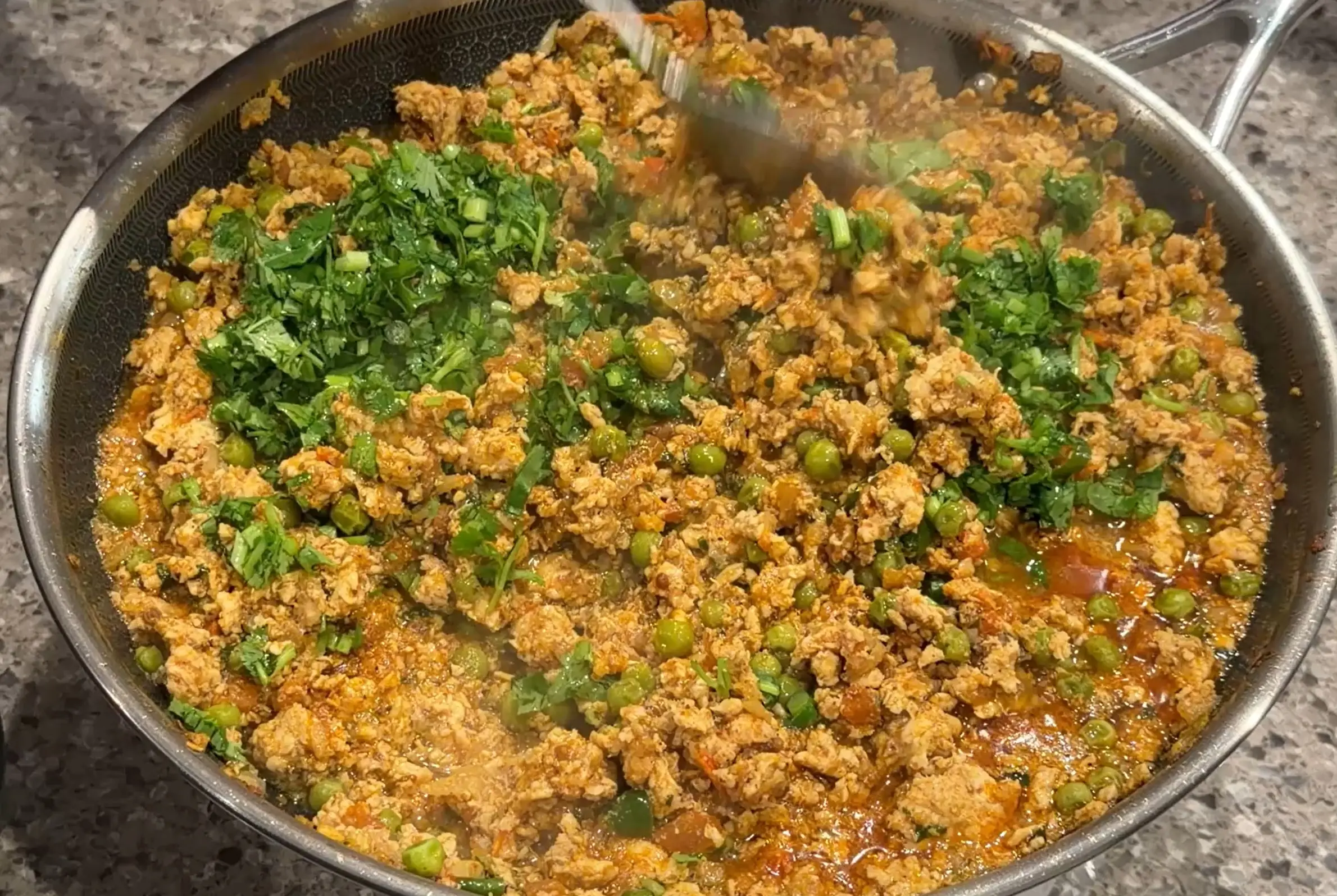 Shredded Chicken Keema Recipe with Green Peas - Cover Image