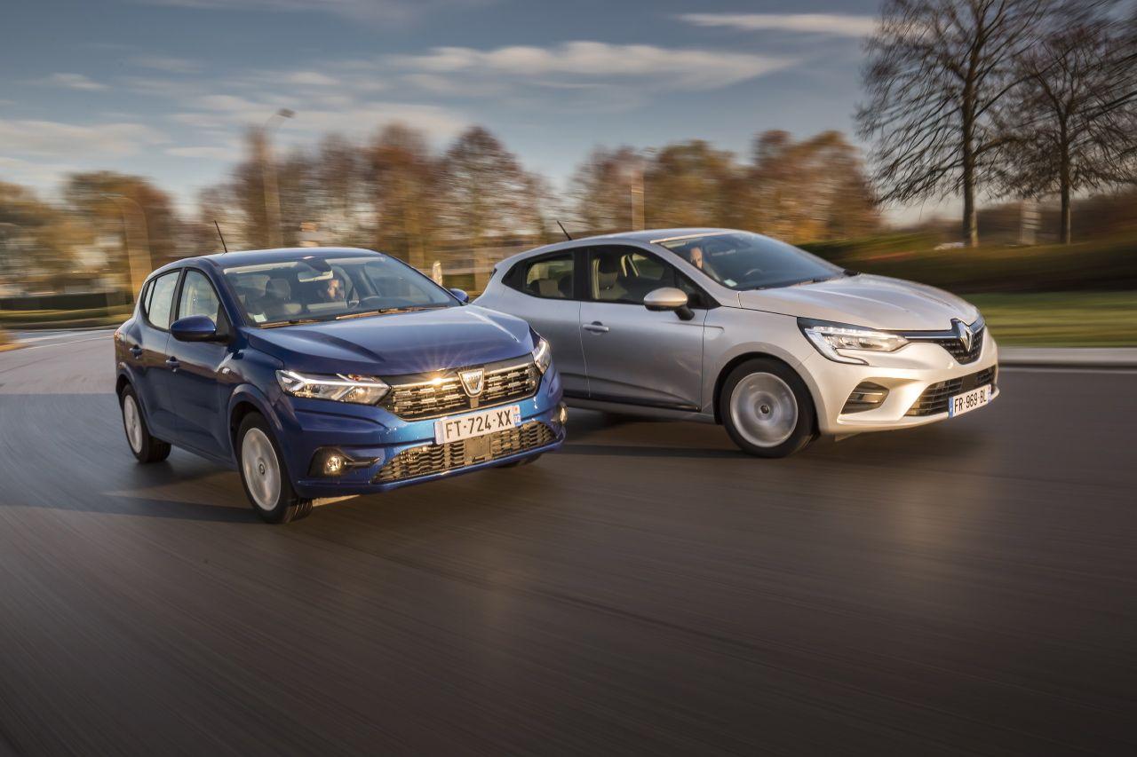 Assurance auto : pourquoi une Dacia Sandero coûte moins cher à assurer qu’une Renault Clio ? 🚗💰