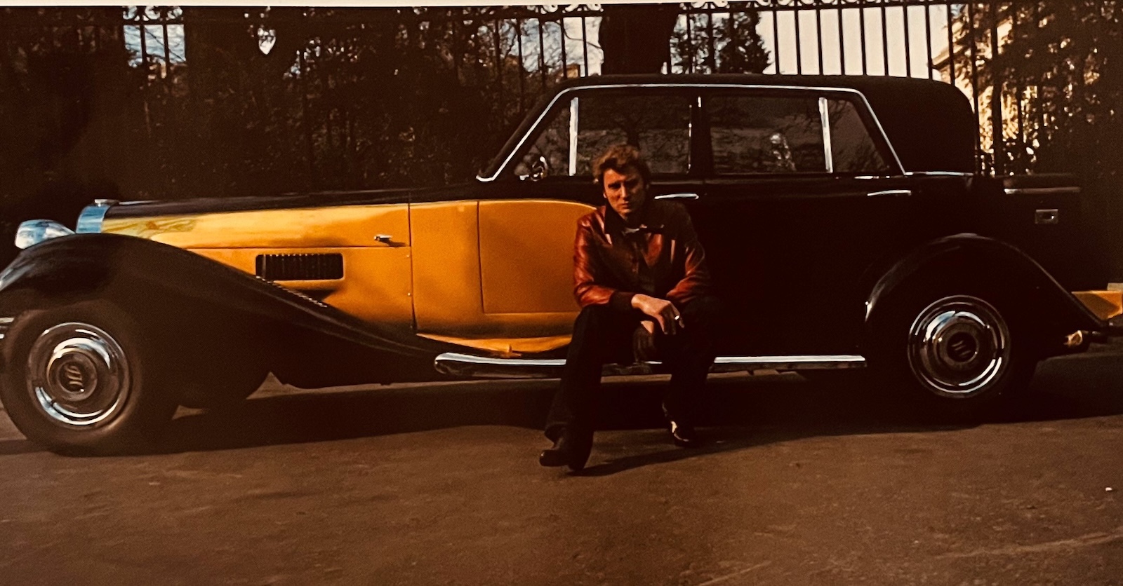 🏎️ La Panther DeVille de Johnny Hallyday : une vente aux enchères record
