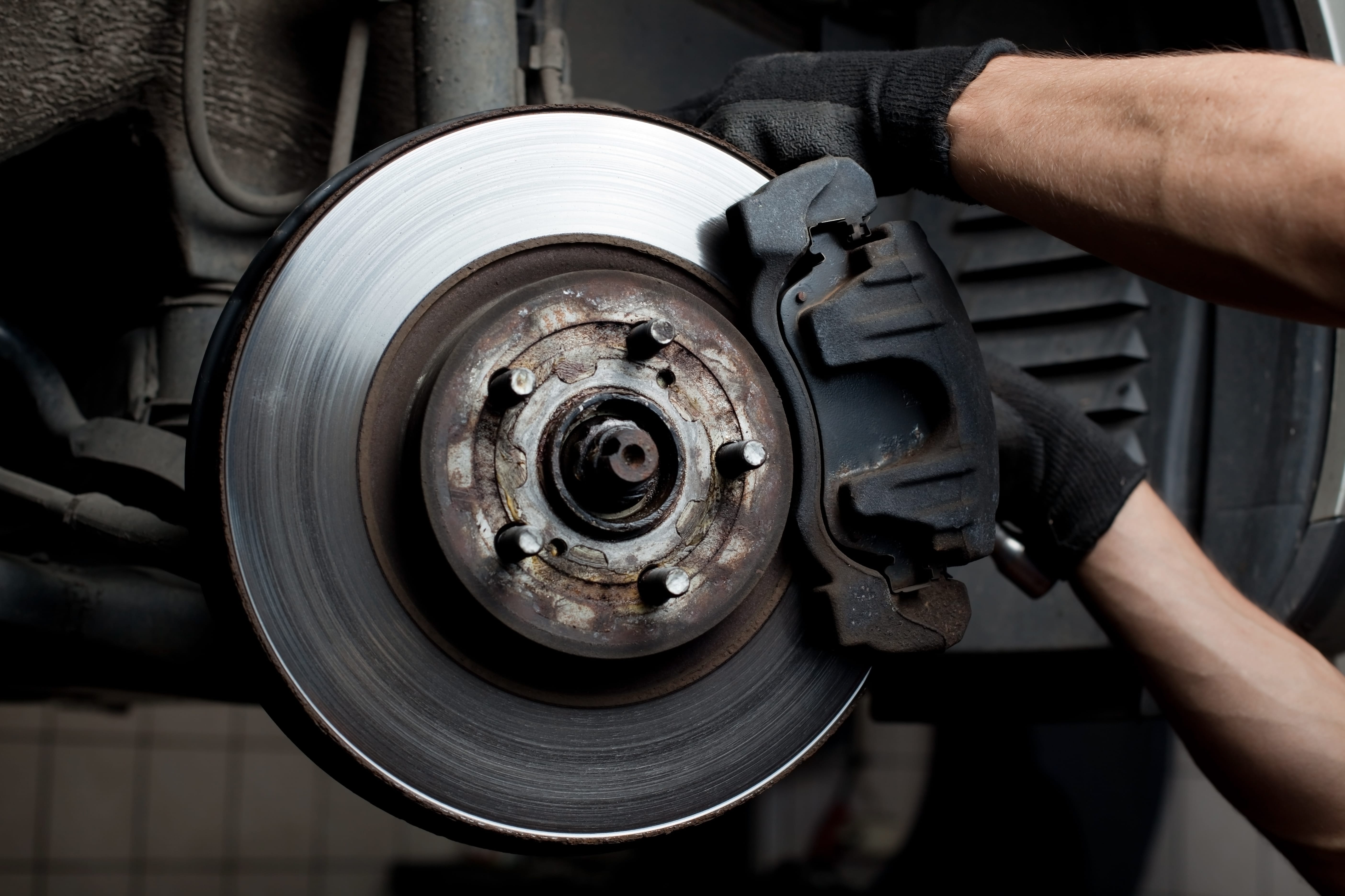🚗 Tout savoir sur le changement des plaquettes et disques de frein