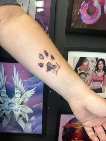 Puppy paw print