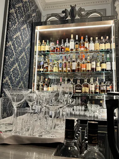 The Mirror Bar