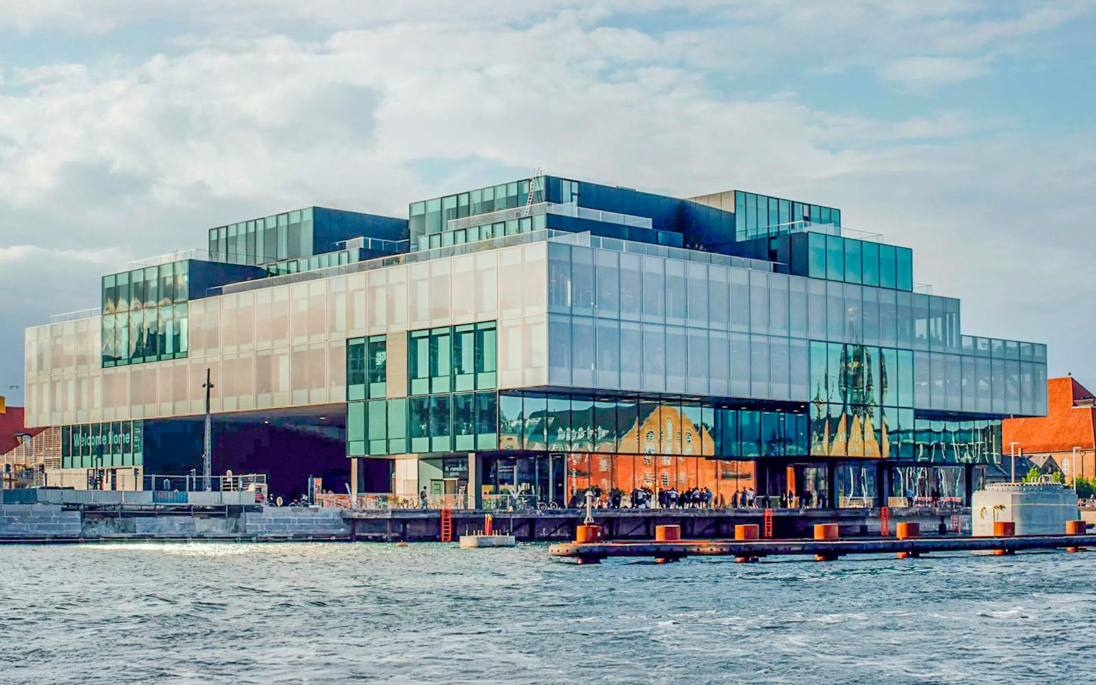 1/2/3-Hour Copenhagen Small Boat Rental Image 4