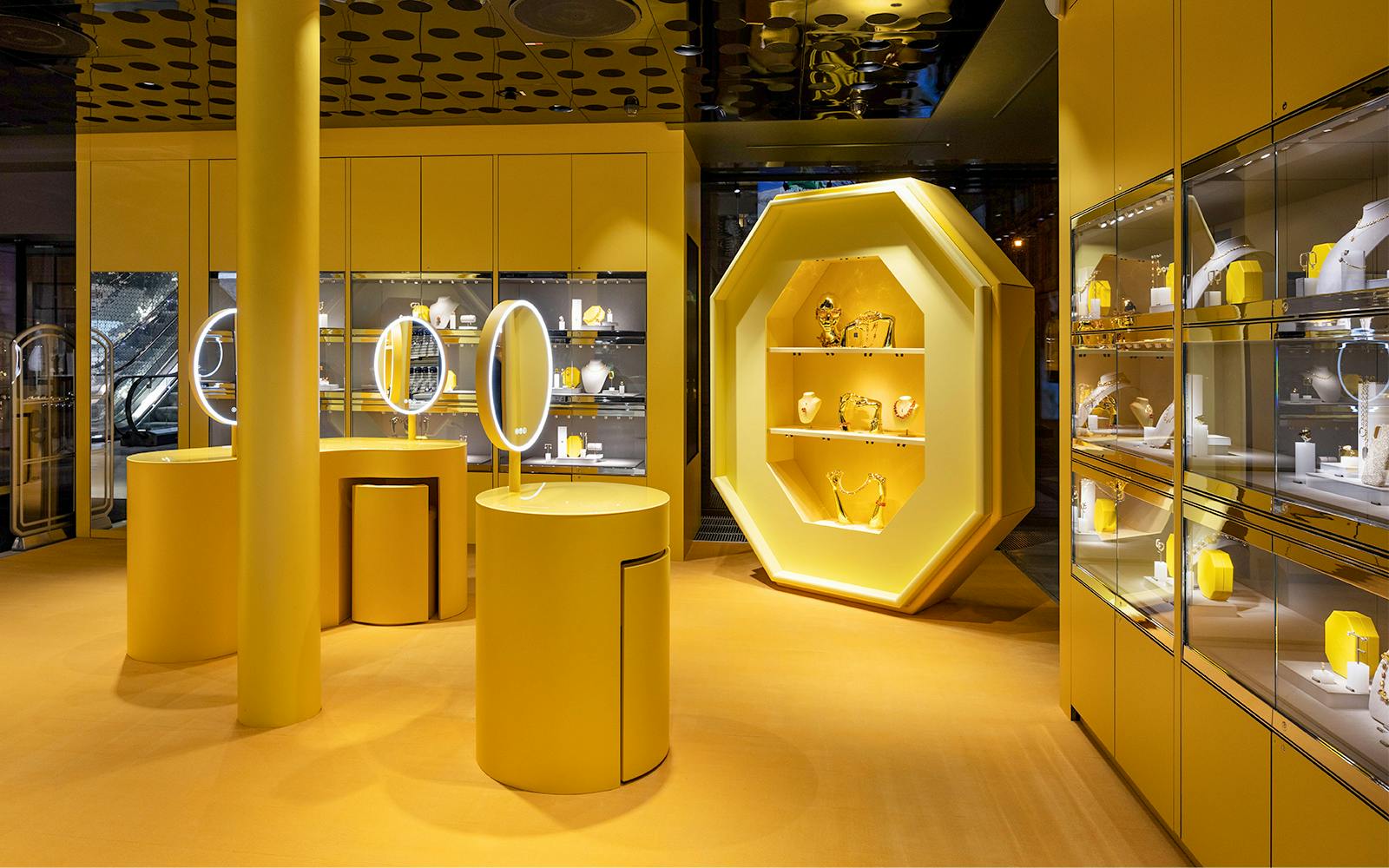 1-Hour Guided Tour of Vienna’s Swarovski House with Champagne & Gift Image 5