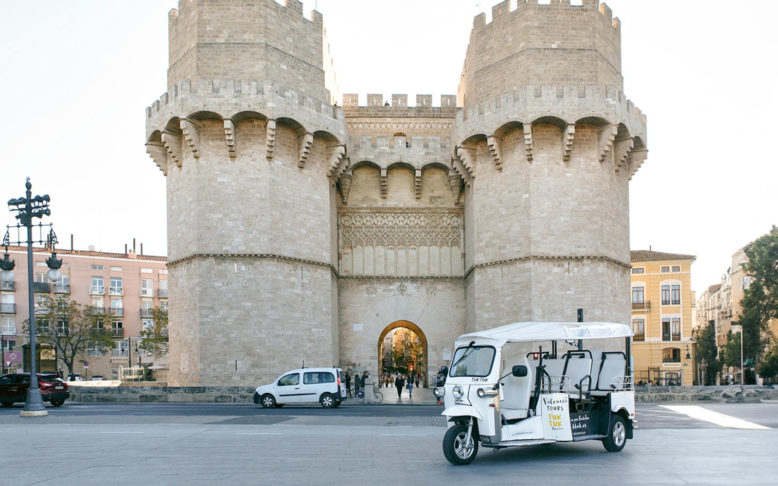 2-Hour Guided Tour of Valencia on Tuk Tuk Image 4