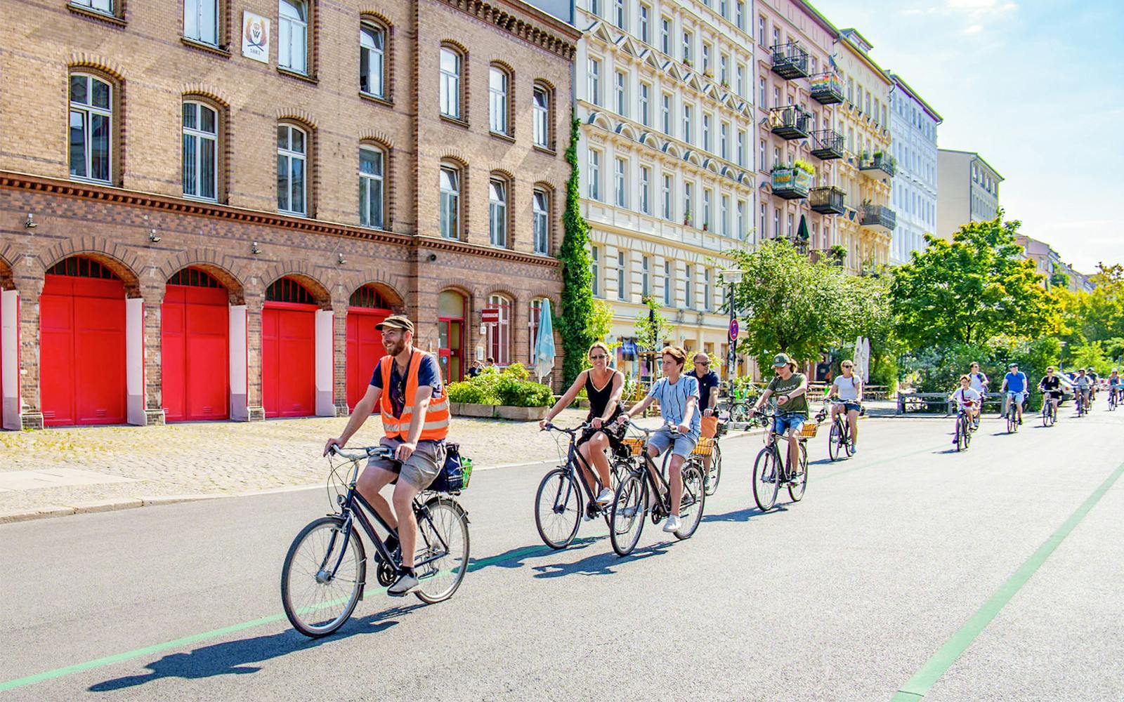 3.5-Hour Guided Bike Tour of Berlin's Best Highlights Image 2
