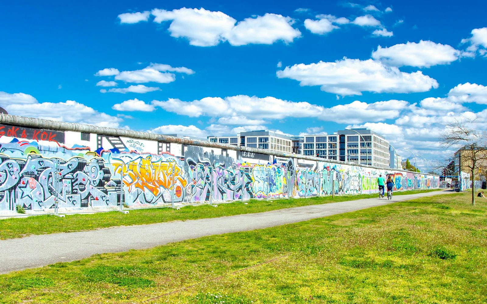 3-Hour Guided Bike Tour of Kreuzberg & Friedrichshain Image 2