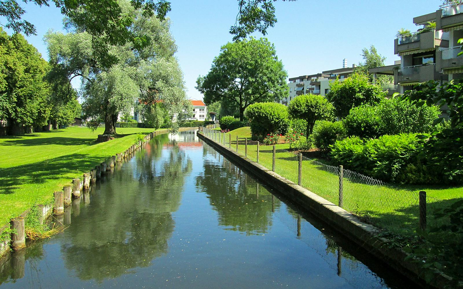 3-Hour Guided Bike Tour of Kreuzberg & Friedrichshain Image 5