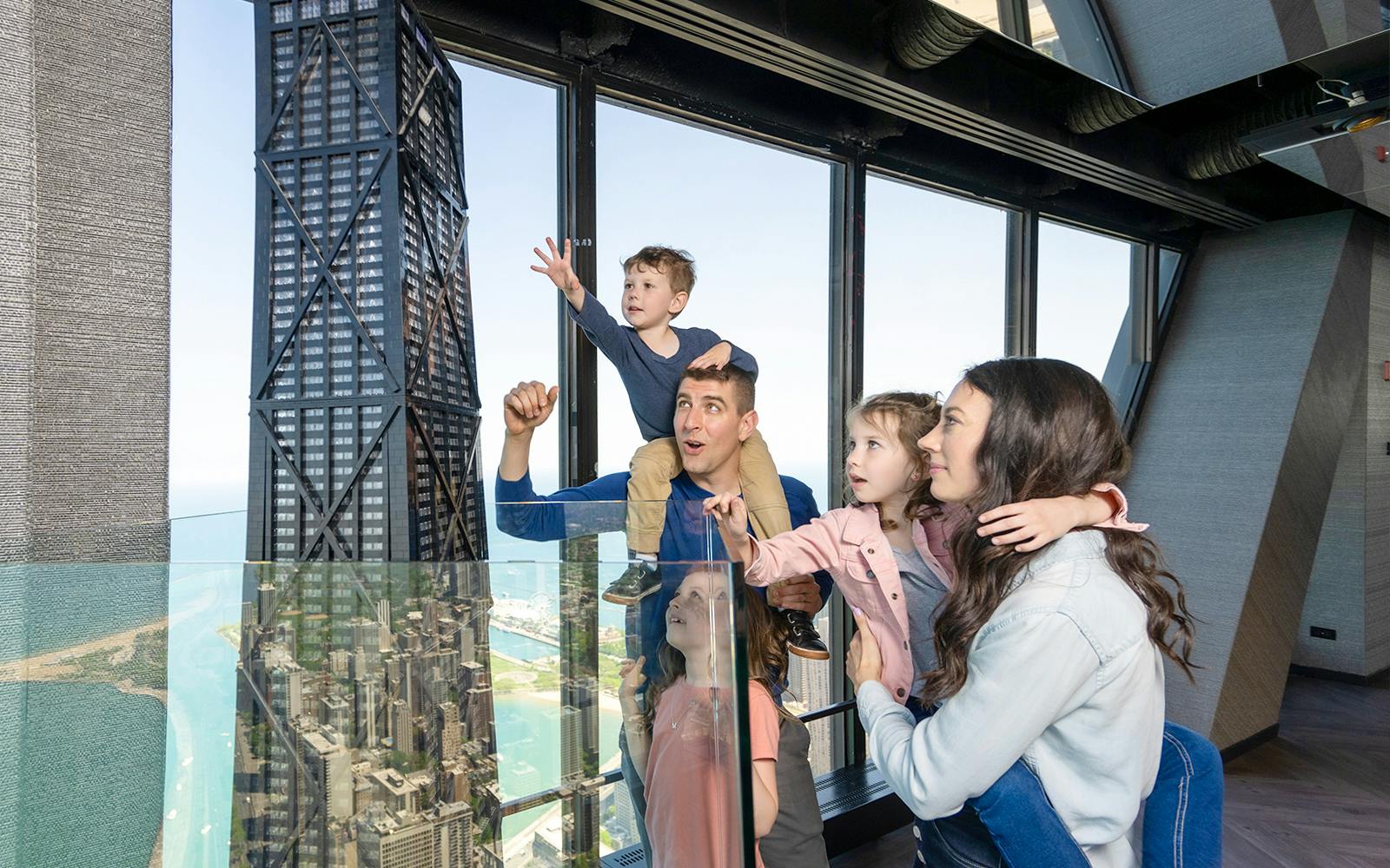 360 Chicago Observation Deck Skip-the-Line Tickets Image 2