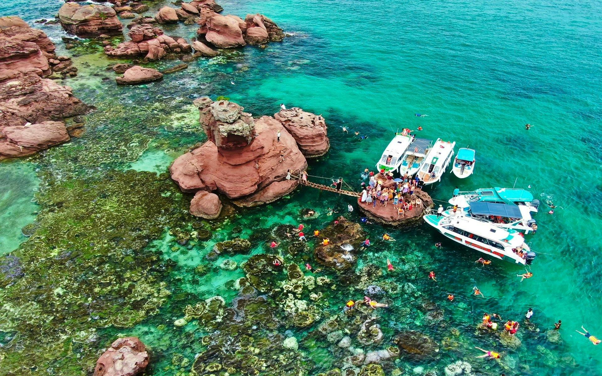 4 Island Tour with Snorkelling, Lunch & Transfers Image 12