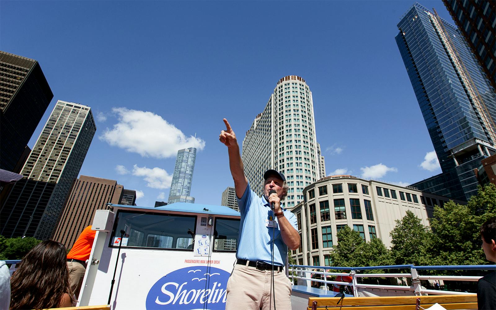 75-Minute Chicago River Architecture Cruise by Shoreline Image 2