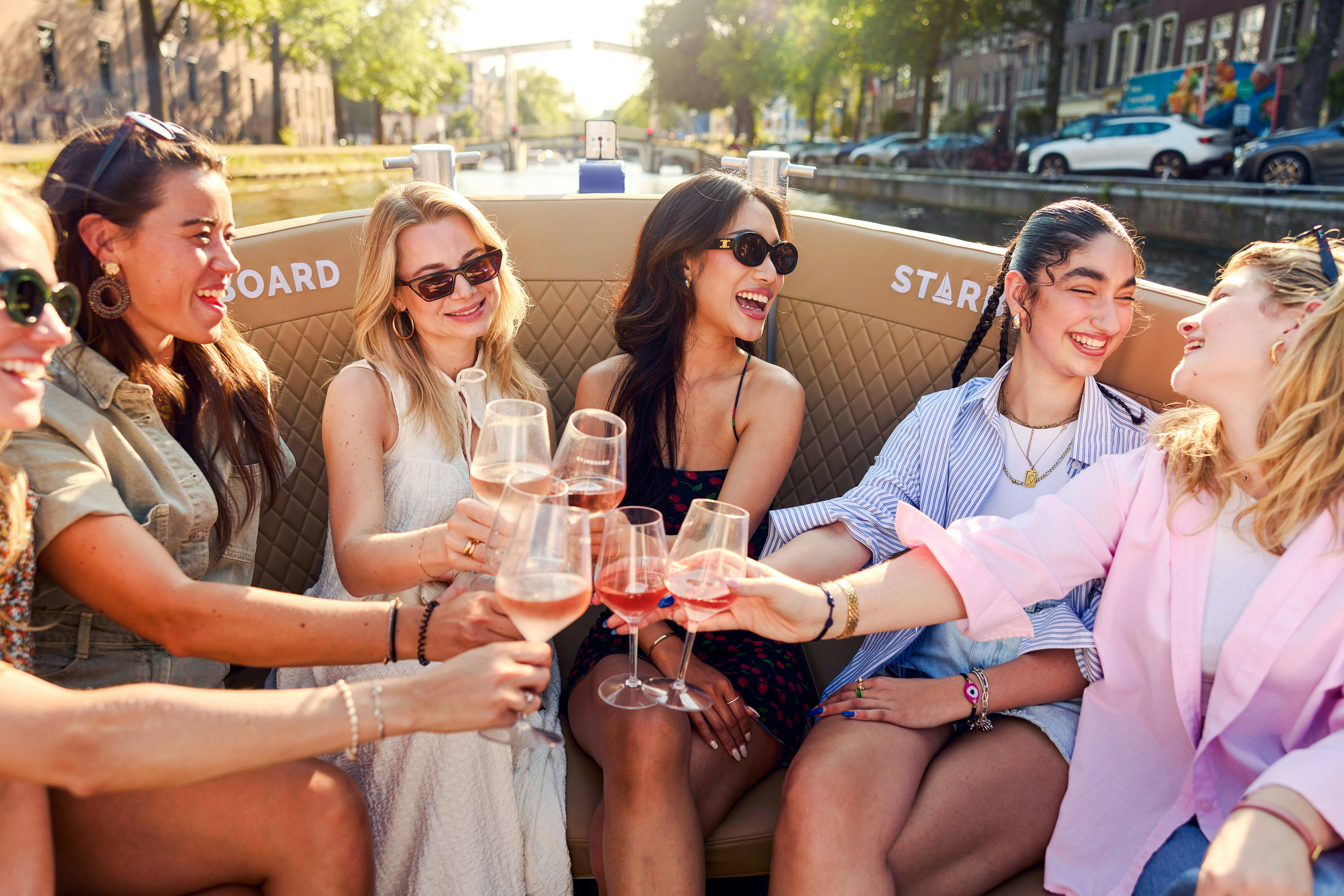 Amsterdam: 1-Hour Luxury Electric Boat Canal Cruise with Onboard Bar Image 5