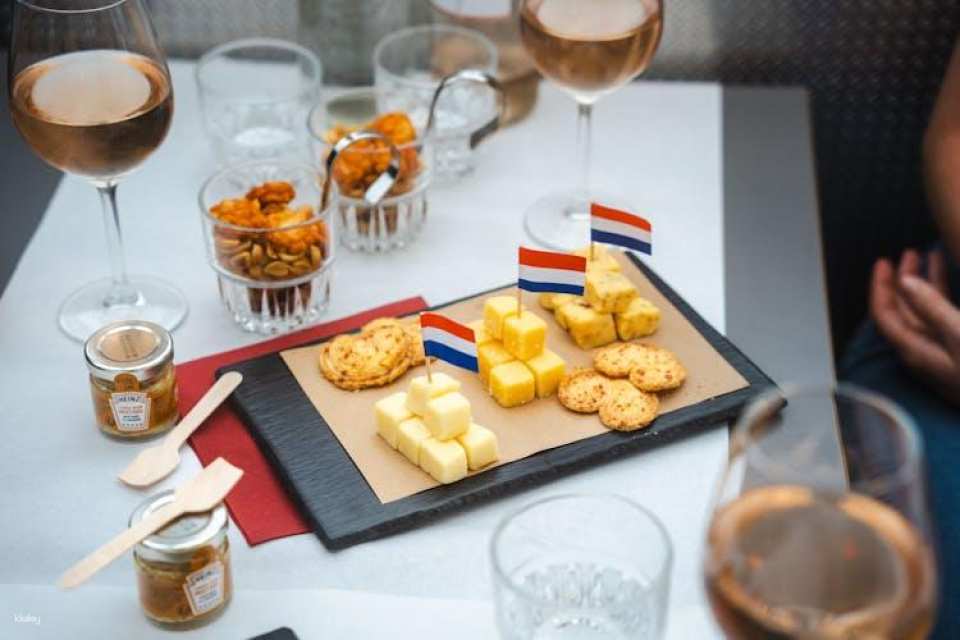 Amsterdam canal cruise with Dutch wine and cheese