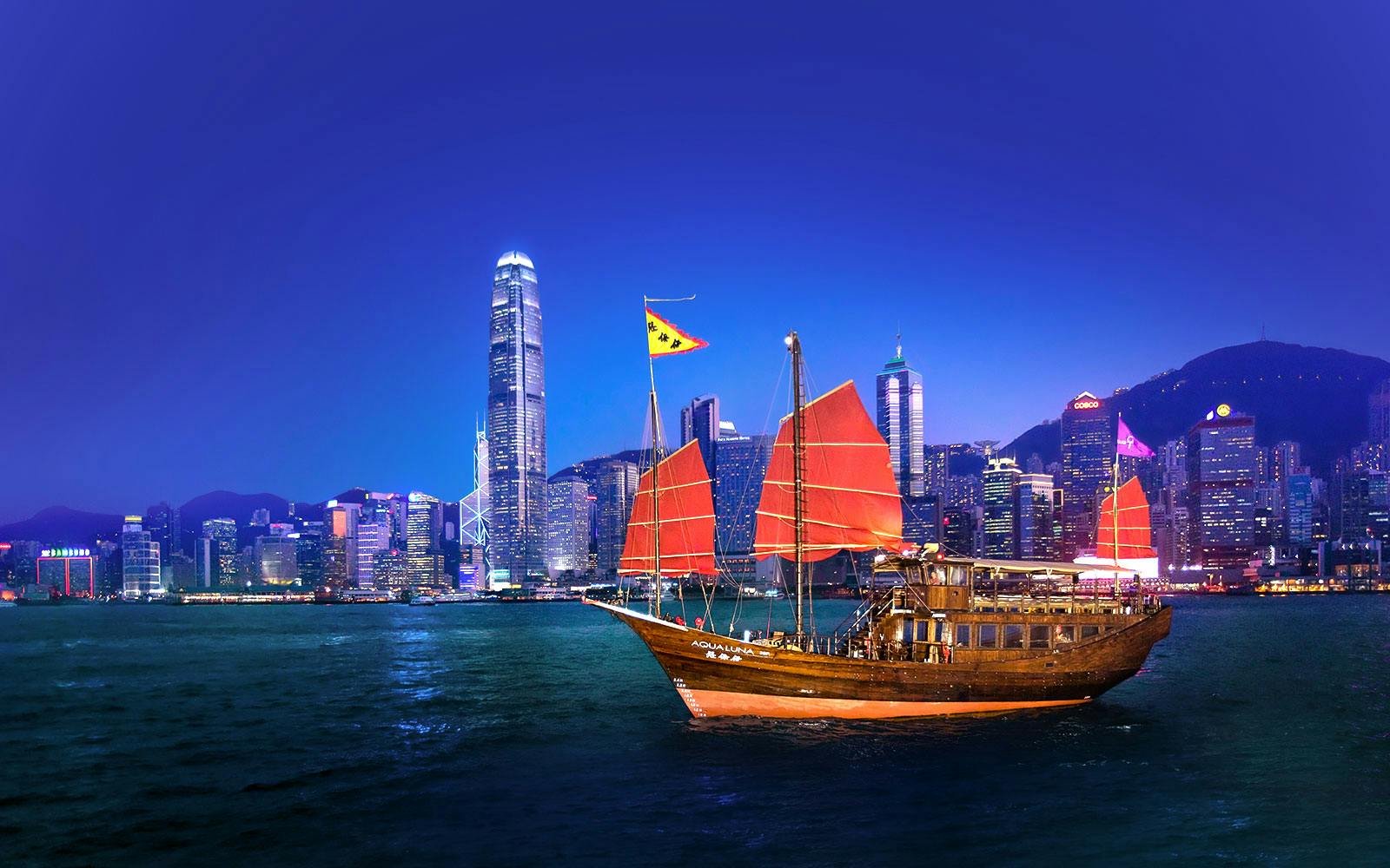 Aqualuna Evening Harbour Cruise Image 1