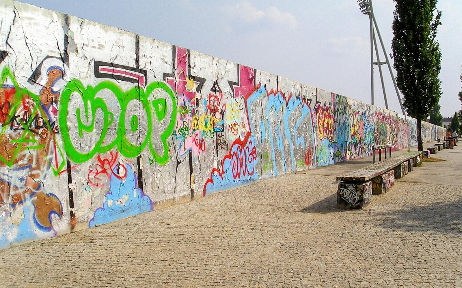 Berlin Wall on Bernauer Strasse Guided Tour Image 6