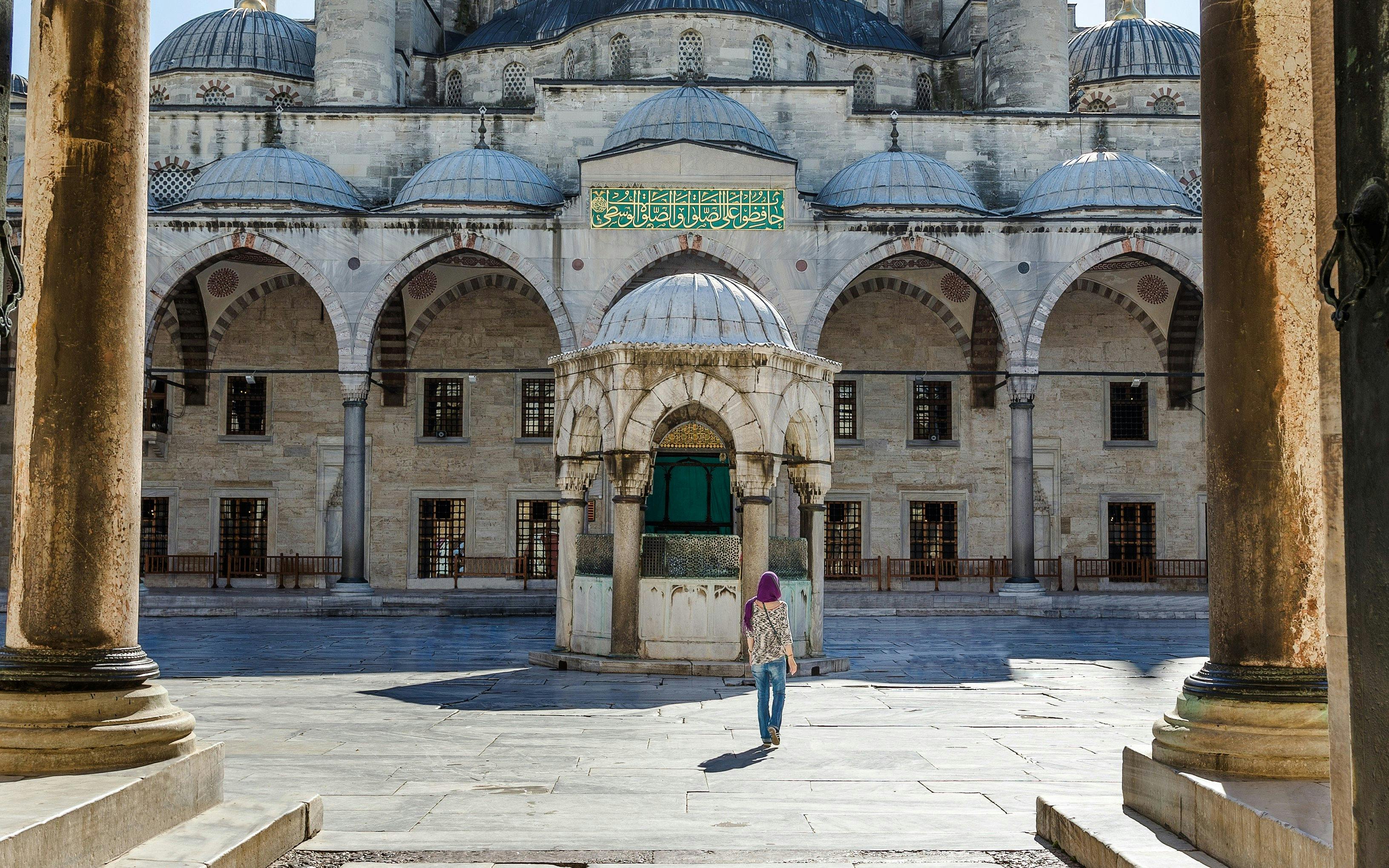 Blue Mosque Essential Guided Tour Image 3