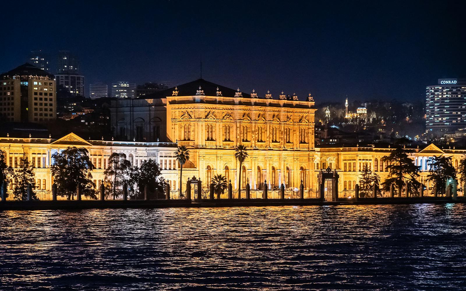 Bosphorus Dinner Cruise with Turkish Show & Live Music Image 9