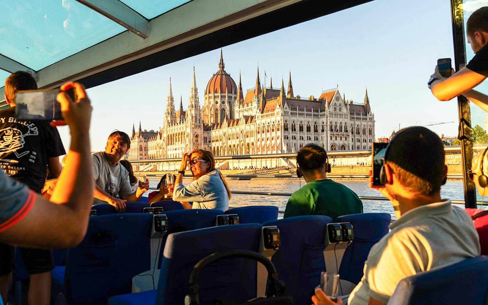 Budapest Danube River Sunset Cruise with Drinks Image 6