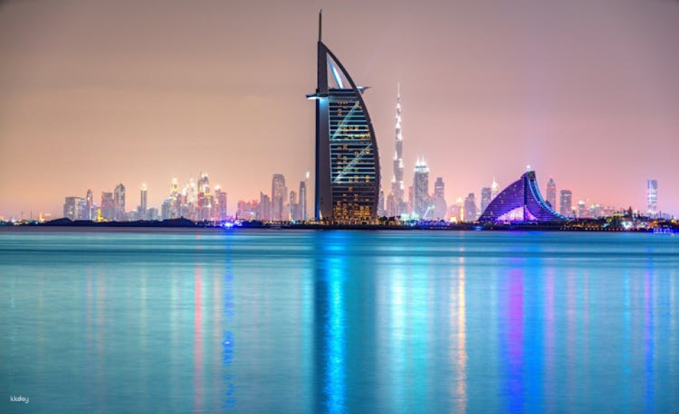 Burj Khalifa Atmosphere Restaurant dining and Dubai by night