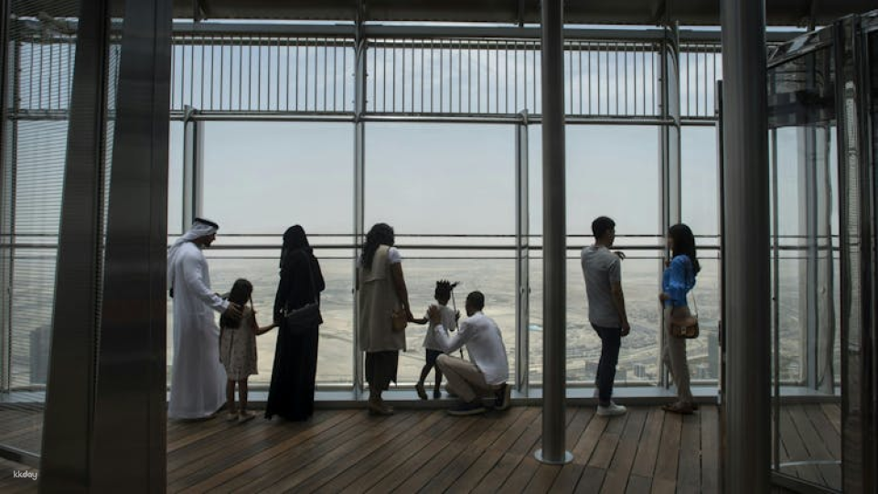 Burj Khalifa levels 124 and 125 tickets with souvenir