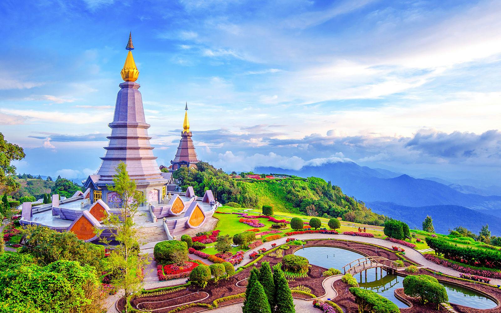 Chiang Mai: Pon Elephant Sanctuary, Monk Trail & Doi Suthep Tour Full-Day Guided Tour Image 2