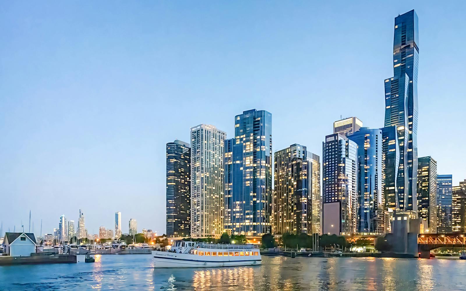 Chicago Architecture Fireworks Cruises Image 1