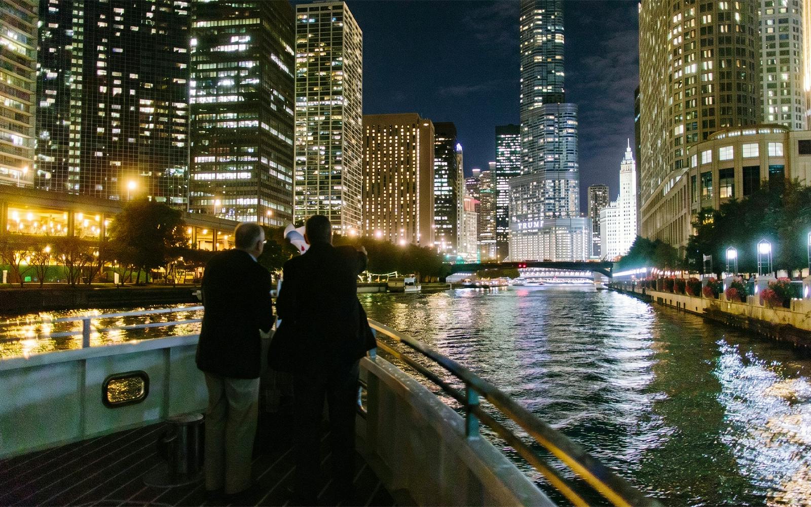 Chicago Fireworks Dinner Cruises Image 4