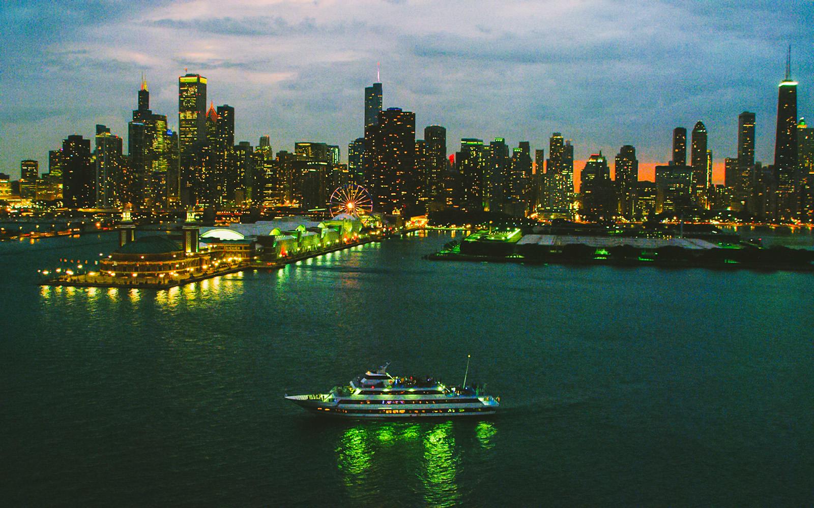 Chicago Lunch Cruise Image 10