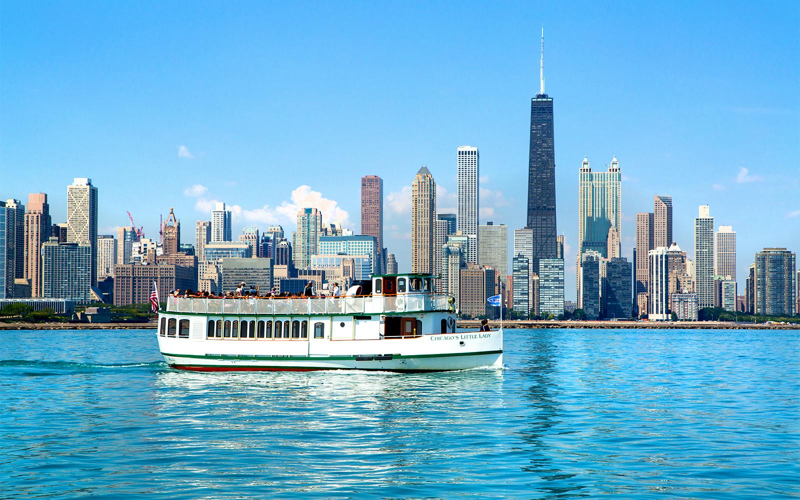 Chicago River & Lake Sightseeing Cruise by First Lady Image 1