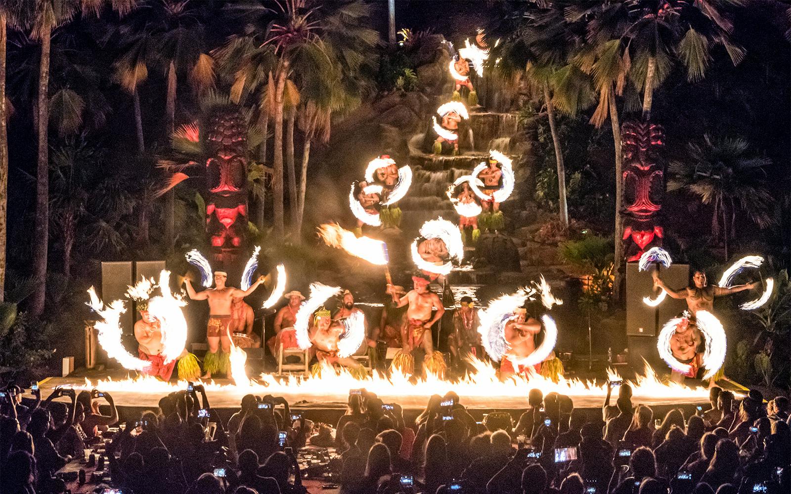 Chief's Luau Image 2