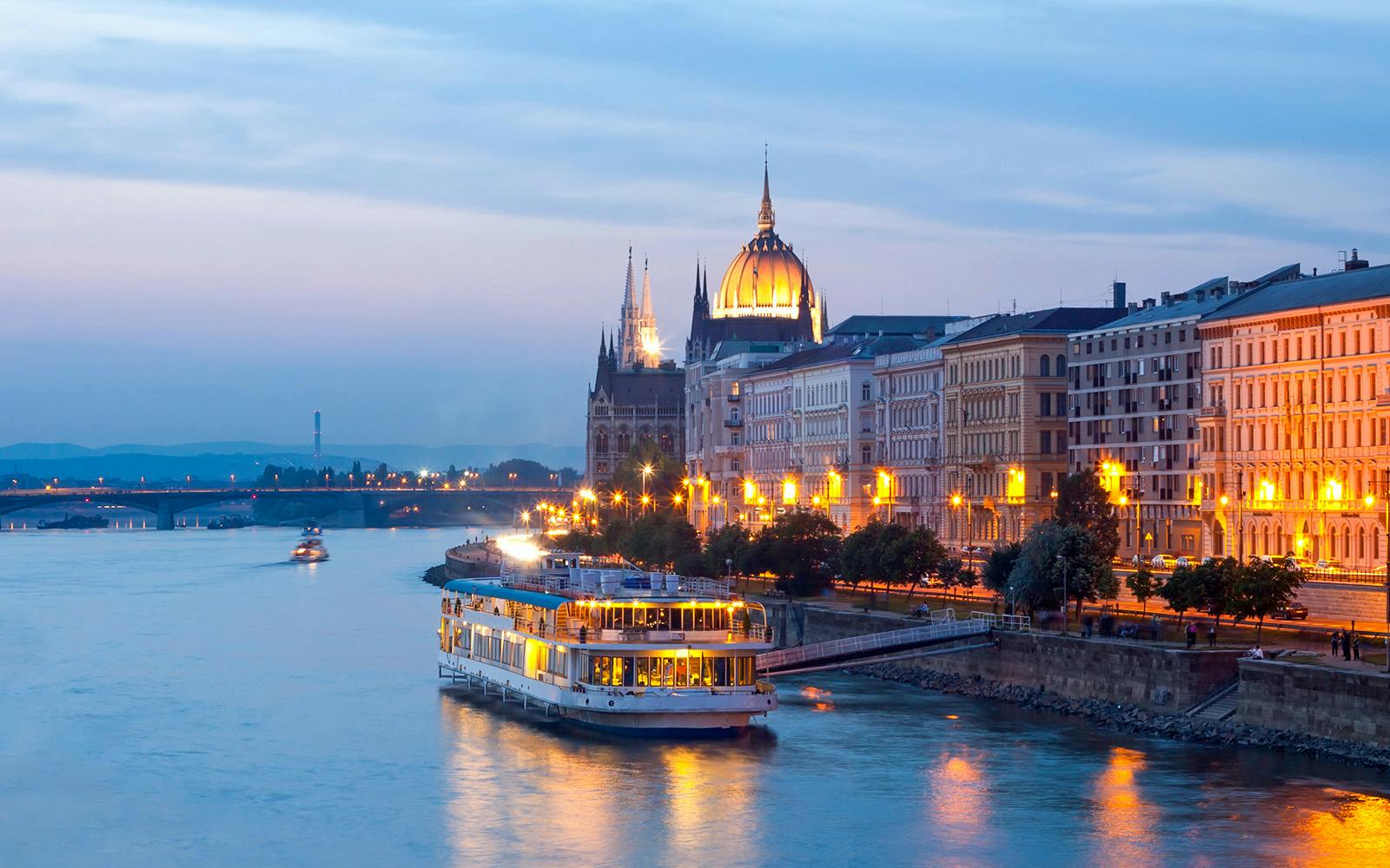 City Sightseeing: Budapest Hop-on Hop-off Bus Tour  Image 11