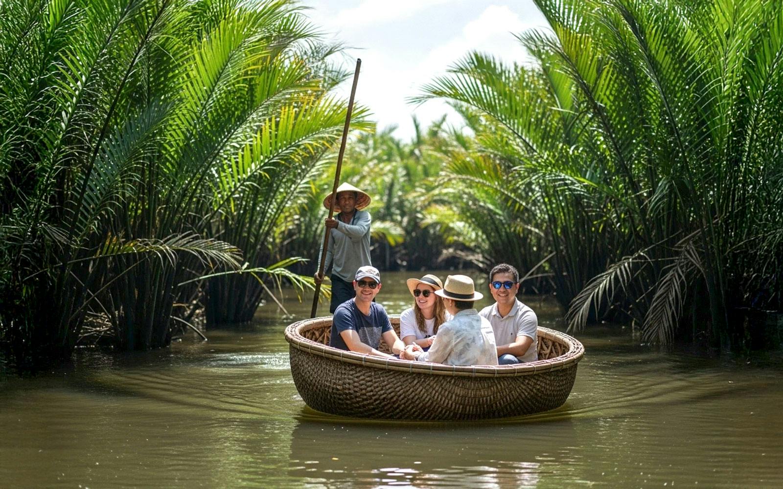 Coconut Boat Ride in Hoi An
 Image 4