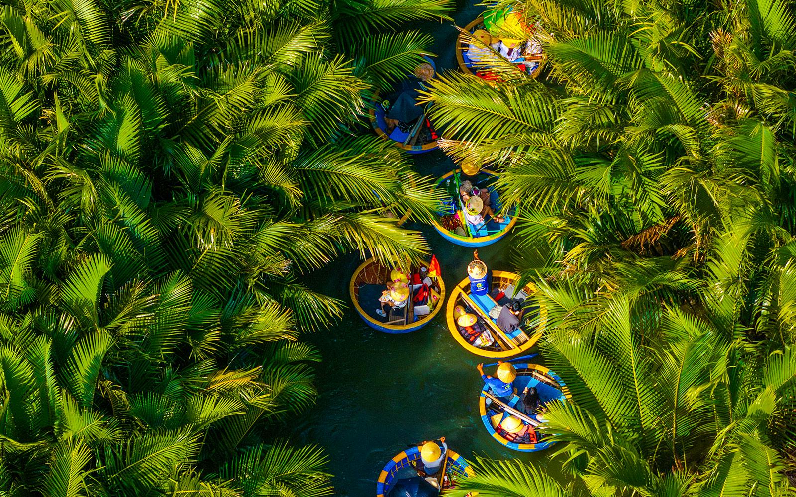 Coconut Boat Ride in Hoi An
 Image 5